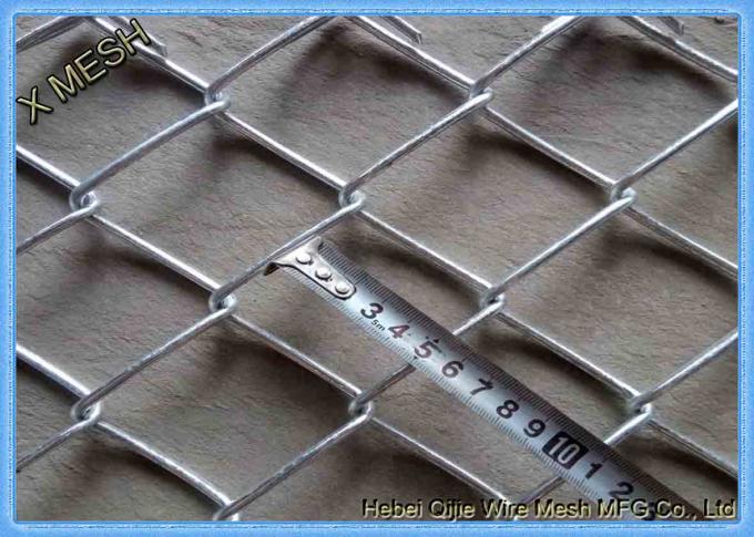 حصار آلیاژهای زنجیره ای آلومینیوم پوشش داده شده به عنوان حصار ورزشی استفاده می شود
