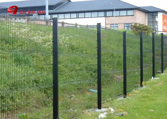 پانل های حصار مشبک باغچه سه بعدی جوش داده شده مقاوم در برابر پیری نصب آسان