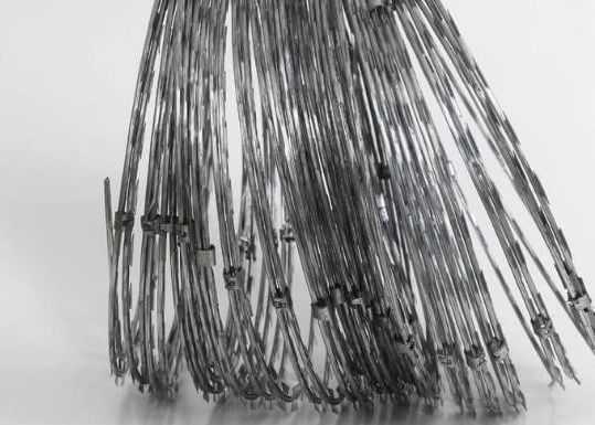 سیم خاردار ریش تراش کنسرتینا حلقه کوچک با گیره نوع تیغ تکی و ضربدری (BTO-22)