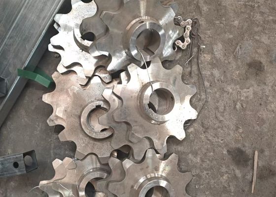 DIN Sprocket 24B 28B 32B چرخ زنجیره ای با دندان 10 میلی متری و مواد C45