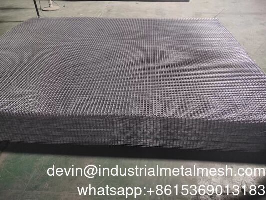 پنل مش جوشی سیاه 3.7 میلی‌متری با چشمه 150mm*150mm برای ساخت و ساز
