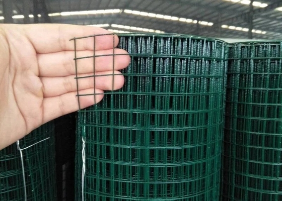 حفاظ ماشین آلات و قفس های گوجه فرنگی با روکش 2×2 پی وی سی مش جوش داده شده سبز