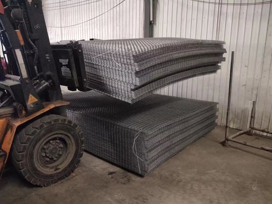3.4mm سیم*15cm Mesh *1.22*2.44 سیاه و سفید Panel Wire Mesh برای کانادا