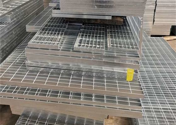 OEM سفارشی گرم غوطه ور گالوانیزه صاف / Serrated فولاد Grating برای بستر راهرو / خندق فاضلاب پوشش