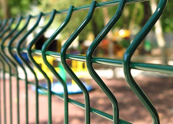 حصار خمیده 3D گالوانیزه با ستون زمین