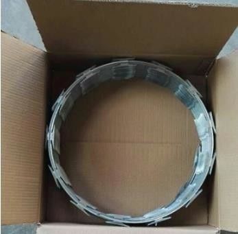 Cbt-65 فولاد ضد زنگ فولاد گالوانیزه PVC پوشش داده شده امنیت ريزر سیم میش