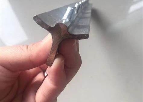مزایایی سنگین 9 اینچ سد فولادی T پست 8 اینچ تخته ی تثبیت کننده 1.25 پوند در هر پا