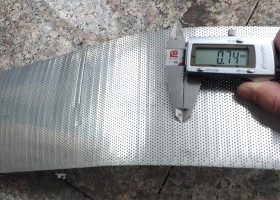 0.6mm سوراخ 80mm عرض فولاد ضد زنگ ورق سوراخ شده سوراخ دور