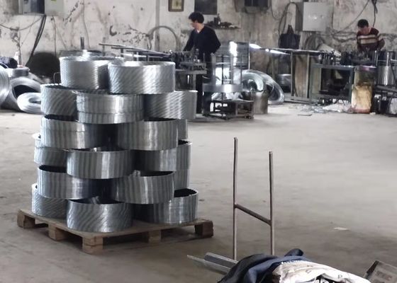 BTO-16 کنسرتینا سیم خار 1100mm 7 کلیپ 35kg / رول 20-25m
