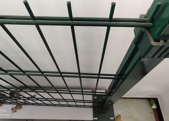 پانل مشبک PVC گالوانیزه 868 گالوانیزه 868 پانل مشبک جوش داده شده 8 "X2" افتتاح سوراخ