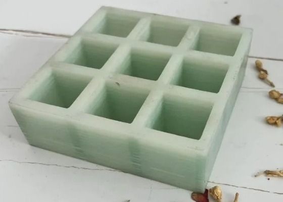 مشخصات گریتینگ های FRP پالترود شده با ضخامت 38 میلی متر با سطح دانه دار و نصب با پیچ