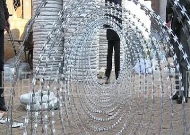 تیغه شمشیربازی Barb 450mm Concertina Razor Wire Bto-18