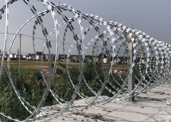 کویل کنسرتینا تیغ Bto22 قطر 450 میلی متر خاردار