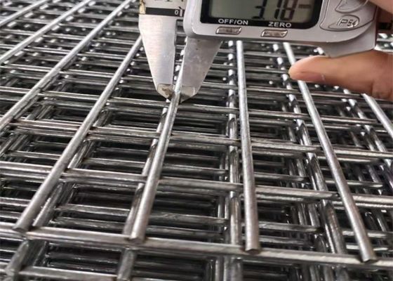 حصار خمش مثلثی پانل حصار منحنی سه بعدی با روکش پی وی سی >= 100 متر مربع