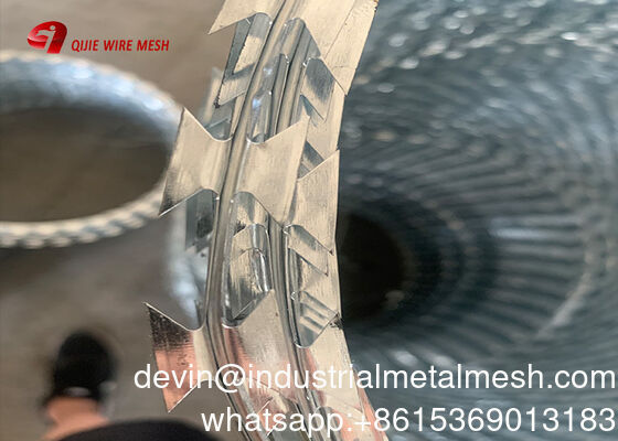 توری سیم خاردار جوش داده شده با تیغ ریش‌ریش با دهانه 75X150 میلی‌متر برای پنل حصار