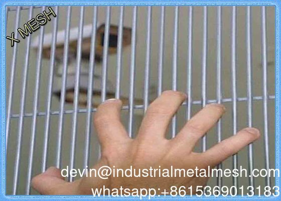 آهن 358 امنیت بالا حصار ایمنی فرودگاه ضد سرقت ضد صعود فولادی پنل مش جوشی بادوام