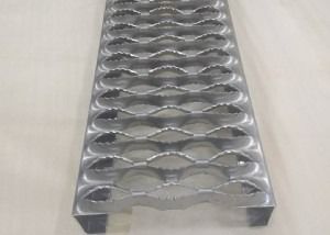 5 Diamonds Diamonds Walkway Channel Grip Strut Grip Strat توری سوراخ دار فلزی صفحه توری ضد زنگ