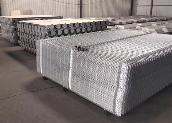پانل‌های حصار مشبک سیمی منحنی 50x150 میلی‌متری تزئینی سه بعدی ضد جونده