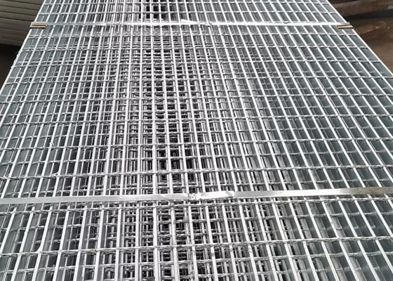 مطبوعات قفل شده از گالوانیزه فولادی گالوانیزه گسترش یافته فلز مش 40 X 100 Mm Pitch