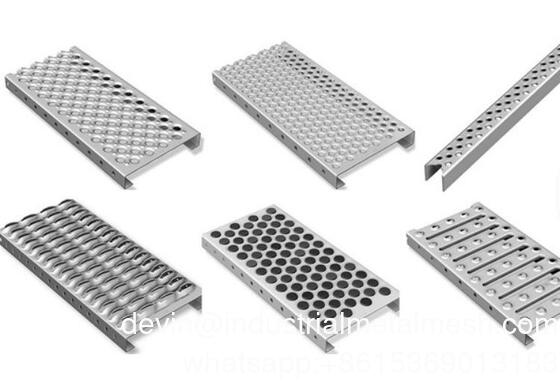 مقاومت در برابر خوردگی سنگین دهان تمساح سوراخ شده گرفتگی ایمنی Strut جوش ضد لغزش Grating برای پالایشگاه های نفت / قدرت