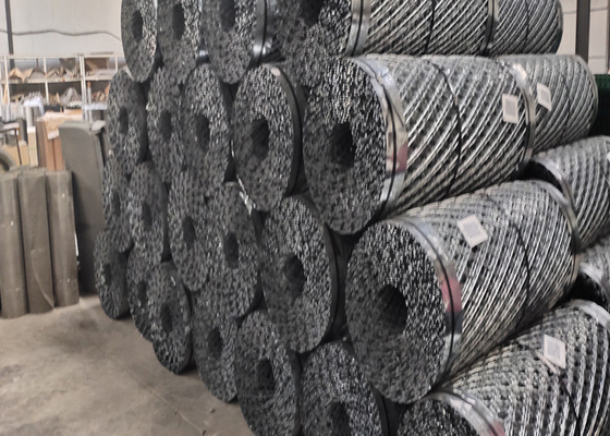 پوشش روی بالا 7.5 * 15 سانتی متر نرده مش تیغ جوشی مش سیم تیغ گالوانیزه