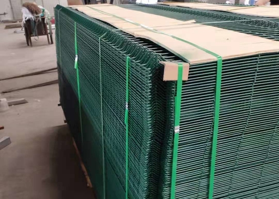 پانل های نرده مش نوری 200 * 50 میلی متر 3D برای جاده و ترانزیت ، طول عمر