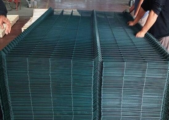 قاب فلزی نرده ای سیم خمیده شده با مقاومت در برابر خوردگی 3D با هلو - نوع ارسال